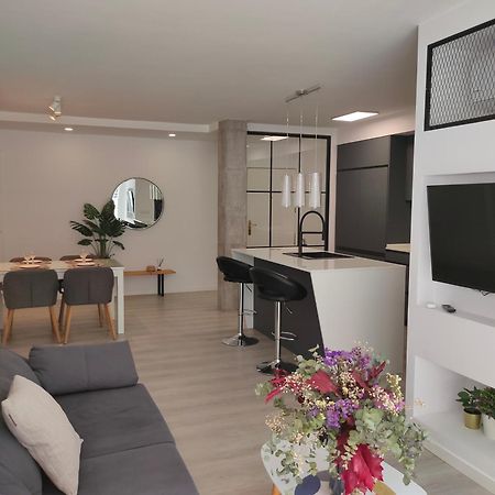 Casa Mallen, Con Amplia Terraza, En El Barrio De Nervion Sevilla Buitenkant foto