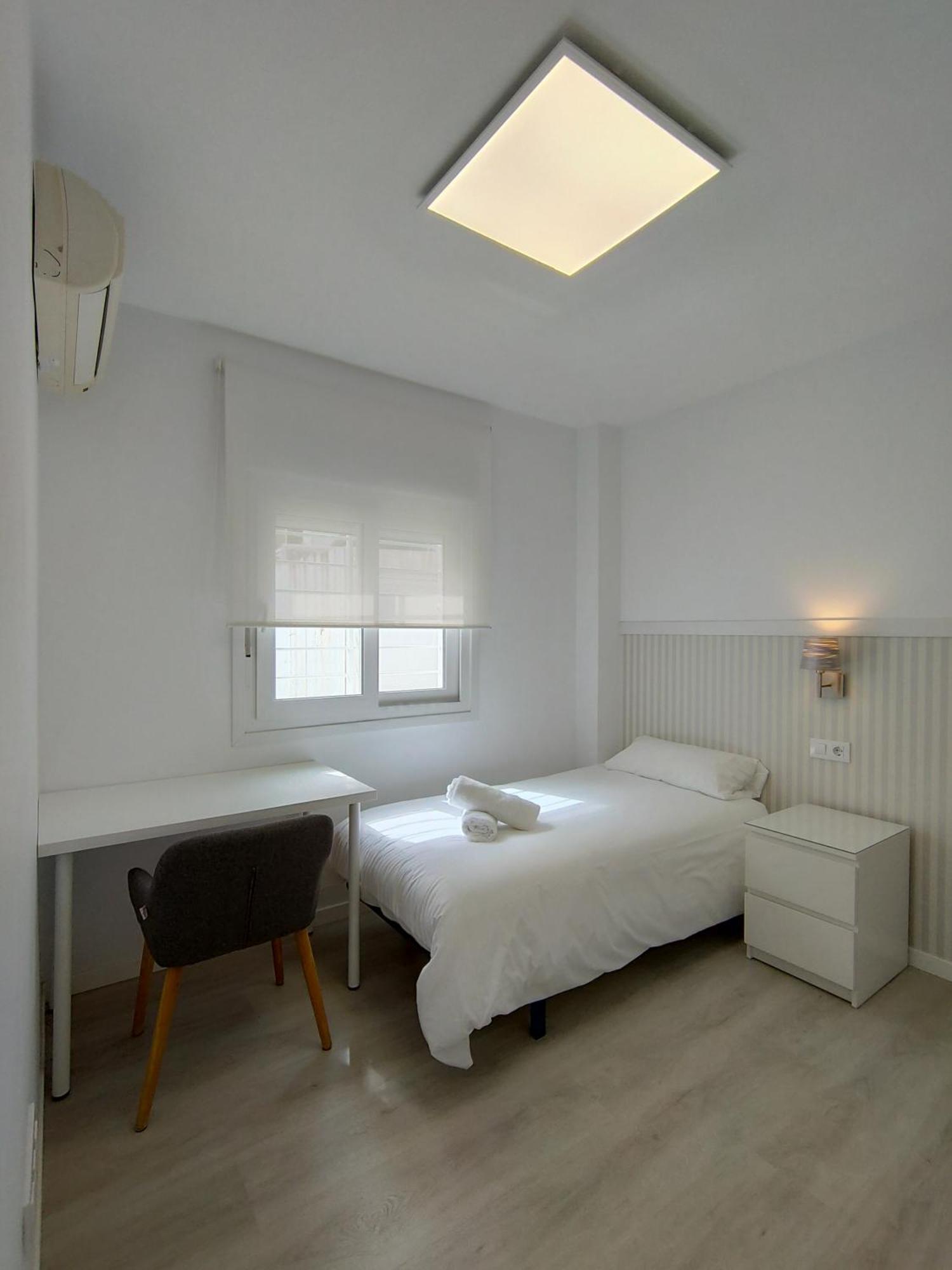 Casa Mallen, Con Amplia Terraza, En El Barrio De Nervion Sevilla Buitenkant foto